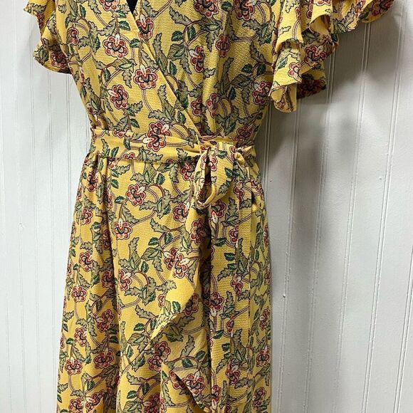 MAX STUDIO Short Sleeve Wrap Dress - Picture 4 of 7